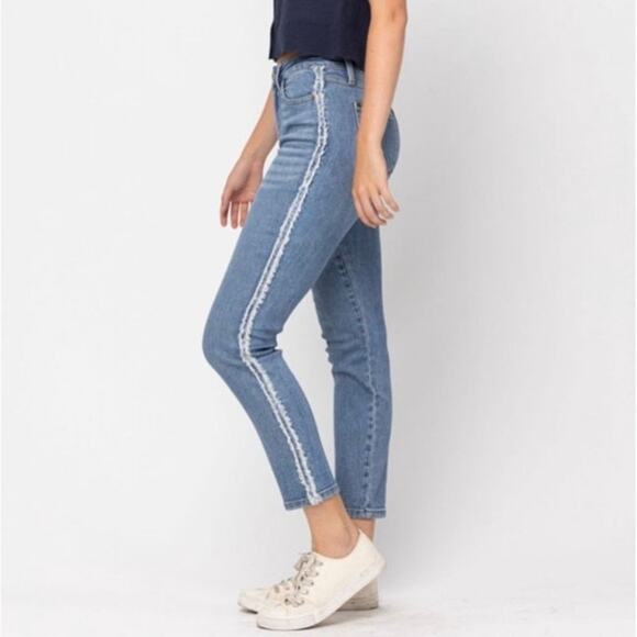 Judy Blue Women Denim Slim Fit High Rise Fringed Side Medium Wash Jeans15/32 - Picture 1 of 14